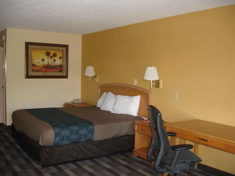 Jax Airport Hotel Jacksonville Bagian luar foto